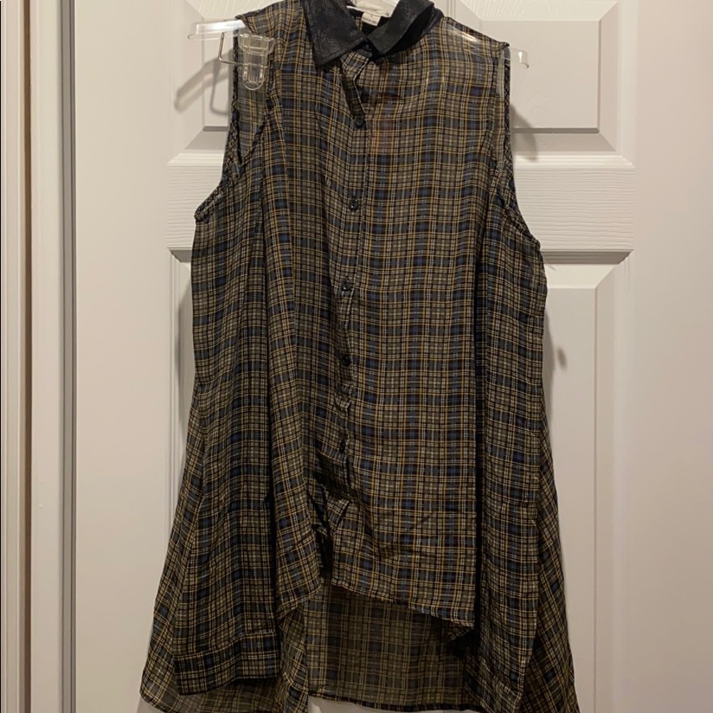 NWT vintage havana plaid cold shoulder blouse sz l